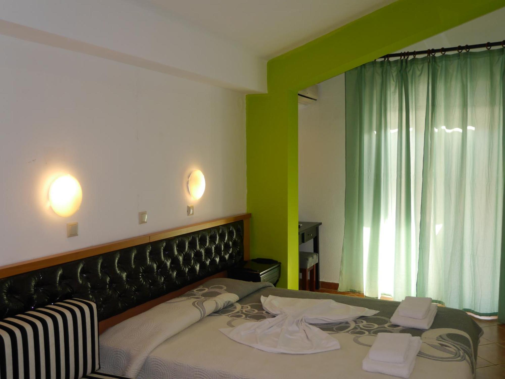Blue Sky Villas Скала Потамияс Екстериор снимка